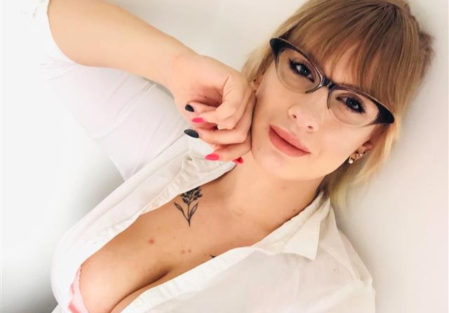 Genieße die kostenlose Live Cam mit einem perversen Porno Chat